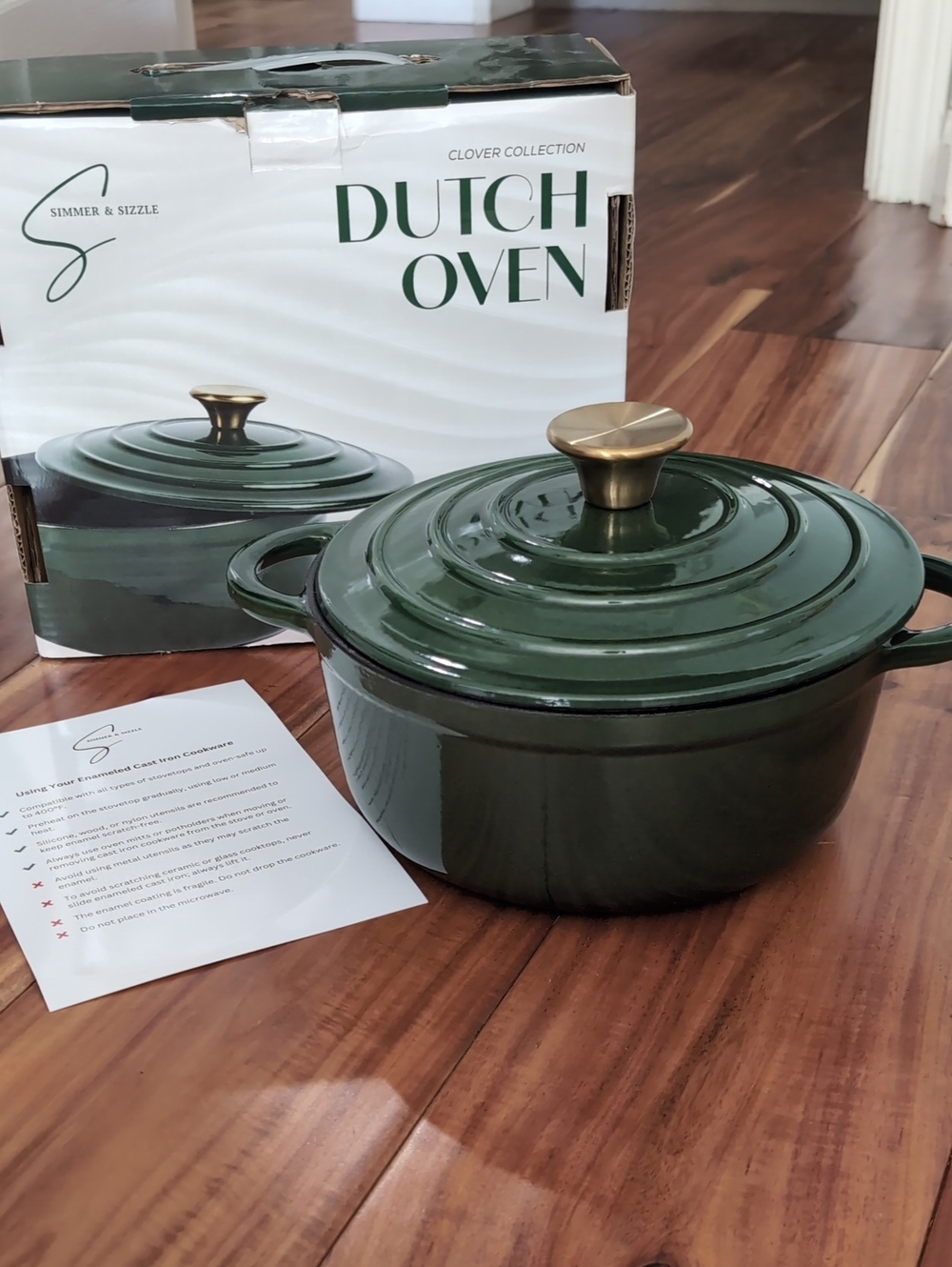 Simmer & Sizzle Clover Collection Enameled Cast Iron 9in Dutch Oven New in Box ❤